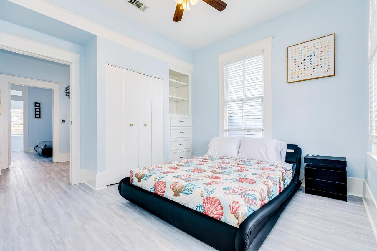 Ocean Waves Villa Galveston Exterior photo
